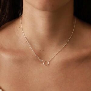 Bluboho interlocking circle necklace